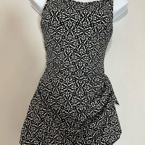 L.L. Bean Black and White One Piece Swim Dress. Size 8. - Picture 2 of 8